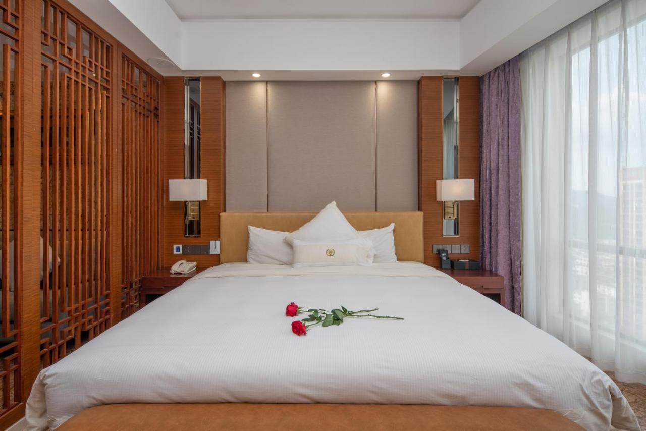 King Royal Hotel Yunfu Exterior foto