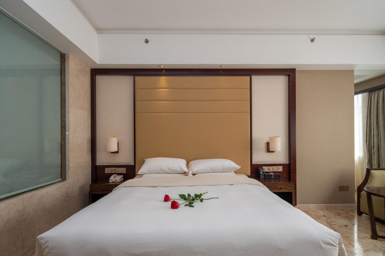 King Royal Hotel Yunfu Exterior foto