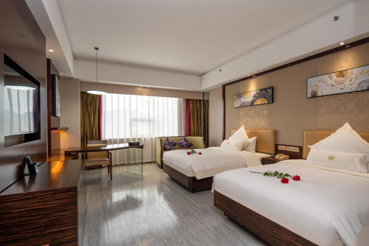 King Royal Hotel Yunfu Exterior foto
