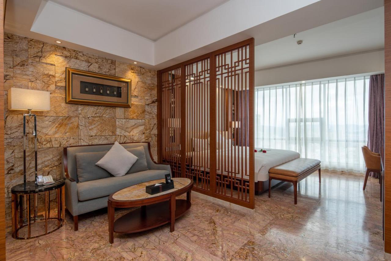 King Royal Hotel Yunfu Exterior foto